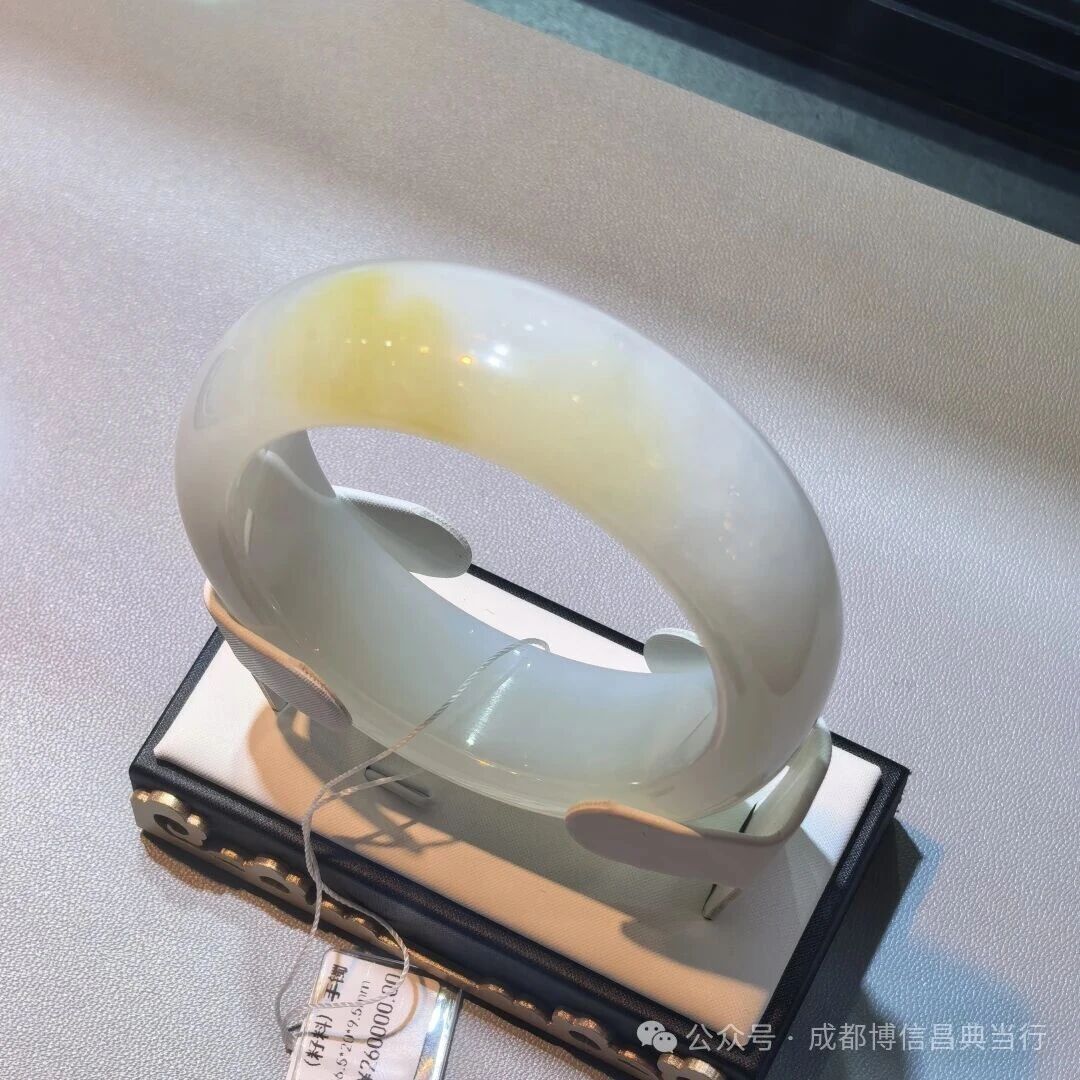 1766482962672109.jpg 5252fc2e-0f59-4c56-a156-c78dccc4a94b.jpg